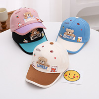 Gorra de Béisbol Infantil 2026 Otoño Nueva con Diseño de Osito, de Lona Deportiva, para Niños y Niñas, Cálida, Cortavientos y con Protección Solar