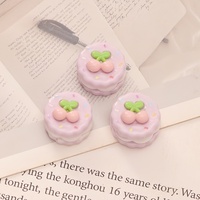 Nouvelles breloques en résine 3D Kawaii lumineuses en forme de macaron cerise pour porte-clés, boîtes, chaussures, sacs, coques de téléphone et loisirs créatifs DIY