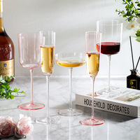 Verres à vin rouge LSA du Royaume-Uni en cristal, coffret cadeau, verres à vin mousseux roses, verres pour couple, cadeaux et souvenirs, style rétro léger