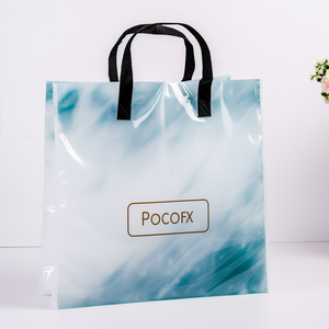 Bajo MOQ Entrega rápida Logotipo personalizado Plástico Llevar Bolsas de compras para ropa de boutique - Product Image 2