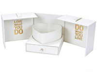 Élégante Boîte Cadeau à Double Porte en Carton sur Mesure – Coeur Surprise pour Fleurs
