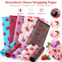 Papier d'emballage floral imperméable à motif fraise coloré en gros pour bouquets de fleurs