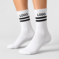 Chaussettes de sport en coton jacquard personnalisées à faible MOQ, logo personnalisé, haute qualité, design personnalisé, pour hommes et femmes, course à pied, tennis, vente en gros
