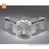 Acryl-Flachglas-Schmuckvitrine mit Rotierender LED-Beleuchtung für Geschäfte und Piercing-Schmuck-Präsentation