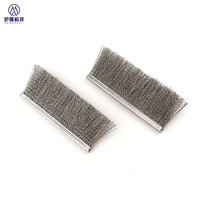 Brosse métallique professionnelle personnalisée en acier inoxydable ondulé avec manche en aluminium pour le débavurage industriel et le nettoyage de la rouille