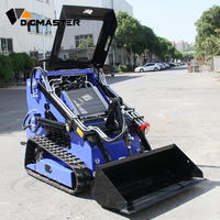 22 HP EPA Engine Mini Skid Steer Loader Backhoe Loader Front Loader Pompa Tiga Tahap Silinder Ganda Bantalan 1 Tahun Garansi Global