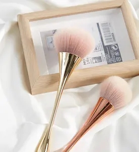 Luxury synthetic kabukis malla brushes cruelty free refillable loose powder makeup brush single