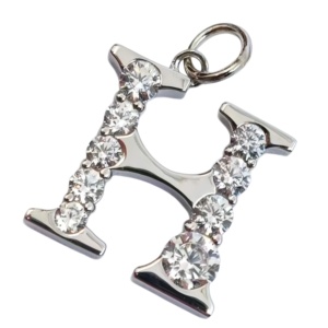 จี้ตัวอักษรเงินแท้ 925 รุ่นคลาสสิกจาก UM Jewelry สำหรับผู้หญิง เด็ก ของขวัญวันครบรอบ วันแต่งงาน และโอกาสพิเศษต่างๆ - Product Image 3