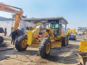 Niveleuse Caterpillar Cat 140H d'occasion à vendre, originale avec composant de moteur central - Product Image 2