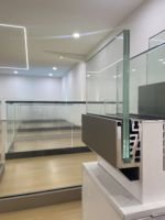 Profilé en U en aluminium moderne facile à installer pour balustrade en verre