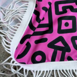 Sciarpa con Stampa Singola Reattiva ai Raggi UV, Motivo Coniglio Graffiti, Morbida in Poliestere, Lunga Pashmina per Festival Rave e Feste in Discoteca - Product Image 4