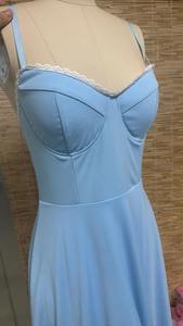 Vestido Midi Ligero sin Mangas para Mujer, Ideal para Fiestas de Cumpleaños y Graduaciones - Product Image 4