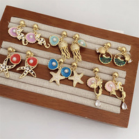 1 paire de boucles d'oreilles pendantes de style vintage classique plaquées or 18 carats, forme de méduse, d'étoile de mer, de cœur, incrustation de zircon en cuivre, clous de mode
