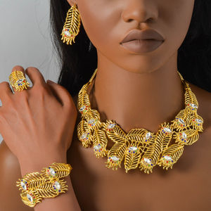 Ensemble de bijoux bohèmes de luxe plaqué or 14 carats avec zircon, comprenant boucles d'oreilles, bague, collier et bracelet - Product Image 5