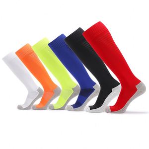 Wholesale Youth Spring Knitting Crew Non-slip Football Dry-Fit Designer Cotton <b>Grip</b> <b>Socks</b> Customizable Men Sport - Product Image 1