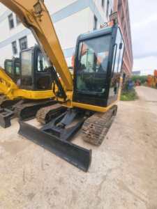 Excavatrice d'occasion Caterpillar CAT306E2 à vendre, 6 tonnes, fabriquée au Japon, bon état, importée avec emballage d'origine - Product Image 4
