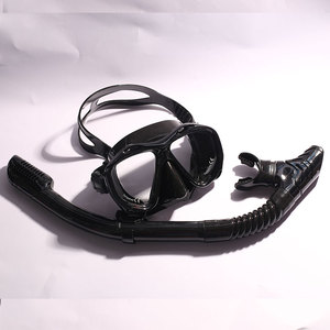 Máscara <span class=keywords><strong>de</strong></span> <span class=keywords><strong>buceo</strong></span> <span class=keywords><strong>de</strong></span> vidrio templado <span class=keywords><strong>con</strong></span> válvula <span class=keywords><strong>de</strong></span> <span class=keywords><strong>purga</strong></span> Anti-salpicaduras Boca <span class=keywords><strong>de</strong></span> silicona Juego <span class=keywords><strong>de</strong></span> máscara <span class=keywords><strong>de</strong></span> snorkel para <span class=keywords><strong>buceo</strong></span> para adultos - Product Image 6