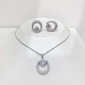 Prix usine – Nouveauté : Parure de mariée en argent sterling 925 plaqué or 24 carats avec zirconium, boucles d'oreilles personnalisées pour femme, bijoux simples et élégants pour soirée. - Product Image 2