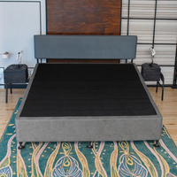 Lit moderne en bois massif, taille double, gris, avec plateforme rembourrée et sommier intégré