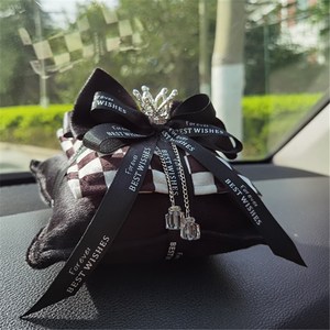 Sacs de <span class=keywords><strong>voiture</strong></span> Charbon de bambou activé Rafraîchisseur <span class=keywords><strong>d</strong></span>'air de <span class=keywords><strong>voiture</strong></span> à arc <span class=keywords><strong>naturel</strong></span> Éliminateur <span class=keywords><strong>d</strong></span>'odeurs écologique et <span class=keywords><strong>absorbeur</strong></span> <span class=keywords><strong>d</strong></span>'<span class=keywords><strong>humidité</strong></span> - Product Image 2