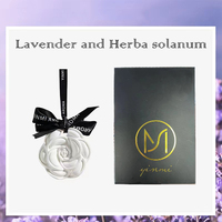 Pendentif désodorisant de voiture fleur, diffuseur d'huile essentielle de parfum intérieur automobile Clip de ventilation décorations de voiture