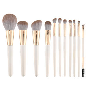 Juego de brochas de maquillaje de Luz De Luna blanca de 11 piezas para principiantes de cara para aplicación de sombra de ojos de polvo suelto brochas de maquillaje transfronterizas - Product Image 5