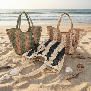 <span class=keywords><strong>Sac</strong></span> fourre-tout tendance 2026 <span class=keywords><strong>en</strong></span> <span class=keywords><strong>paille</strong></span> tressée grande capacité pour femme, idéal pour l'été, la <span class=keywords><strong>plage</strong></span> et les vacances, fait main <span class=keywords><strong>avec</strong></span> <span class=keywords><strong>pompon</strong></span> - Product Image 1