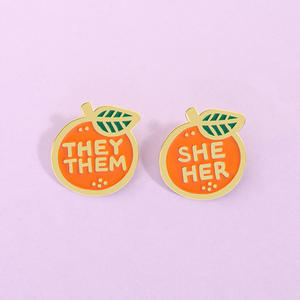 新款我的代词珐琅别针批发橙色形状她的胸针翻领徽章时尚珠宝礼品 - Product Image 1