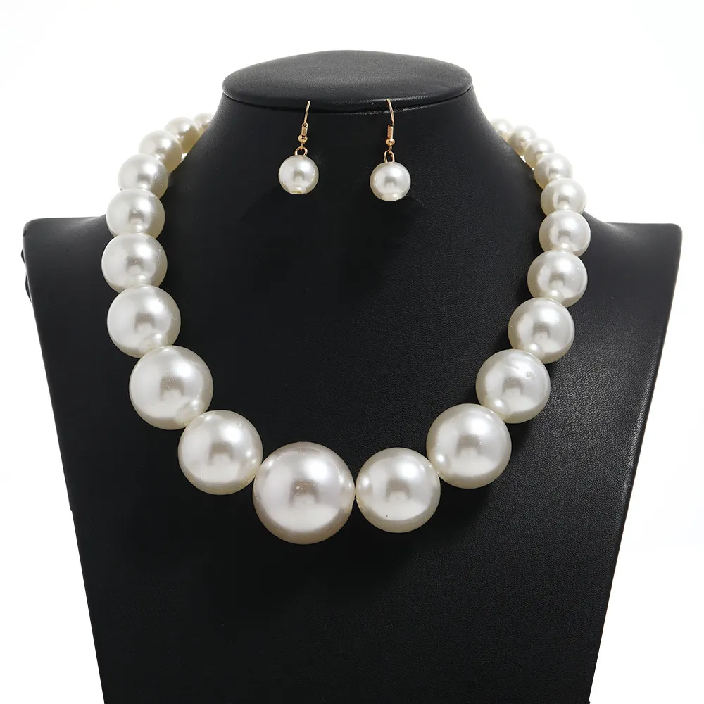 Großhandel Party Wear Statement große Imitation Perlenketten und Ohrenringe Set Mode einfaches Halskette Schmuckset für Dame