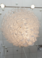 Lustre Torciglione moderne en fer et verre soufflé à la main, blanc et translucide, avec LED à intensité variable pour mariages et cuisines