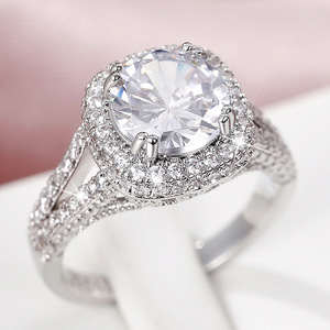Anello con Cristallo Quadrato a Spina di Pesce per Donne, Elegante Accessorio Moda per Uso Quotidiano e Feste - Product Image 3