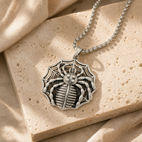 Pendentif toile d'araignée en acier inoxydable sur mesure, moulage de précision, style vintage gothique punk, bijoux motard, cadeau pour homme, OEM, vente en gros