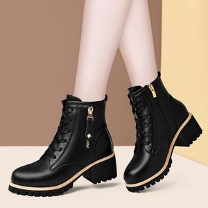 أحذية نسائية بتصميم جديد حذاء مارتن عصري من الأمام بتصميم جديد كعب سميك