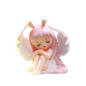 La statuetta dell'Angioletto di Anna, una graziosa decorazione da tavolo per bambine, è disponibile all'ingrosso direttamente dalla nostra fabbrica. - Product Image 5