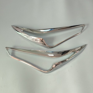 Accessoires extérieurs de voiture personnalisés en usine poignée de porte bol tête couvercle de feu arrière Kits de carrosserie chromés pour Toyota Yaris Cross <span class=keywords><strong>2023</strong></span> - Product Image 3