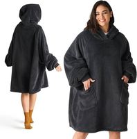 Couverture à capuche personnalisée 700G de style européen, couleur unie, épaisse, chaude et moelleuse en polyester, portable avec poches latérales pour femme