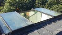 Fenêtre coulissante électrique horizontale, puits de lumière automatique pour toit, cadre en alliage d'aluminium, design moderne, persiennes, taille personnalisée pour gazebo