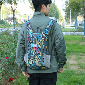 Mochila de senderismo plegable y ligera, mochila de día que se puede guardar en una bolsa, bolsillos de malla, correas transpirables para viajes, ciclismo y desplazamientos diarios - Product Image 6