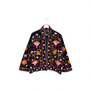 Veste en velours noir brodée, faite à la main, courte, unisexe, avec doublure en coton, style bohème chic - Product Image 1