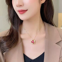 QX01163 Populaire Ailes D'ange Rouge Zircon Coeur Cuivre Alliage Plaqué Or Collier Femmes Micro-Incrusté Océan Cuivre Pendentif