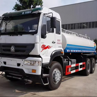 Camion-citerne Sinotruck HOWO de 14 000 litres à vendre
