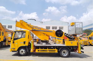 Camion nacelle télescopique Isuzu ELF 33m pour travaux d'entretien utilitaire - Product Image 5