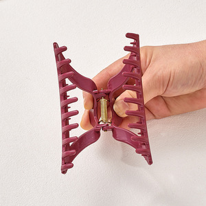 Fermaglio per Capelli a Triangolo Elegante e Semplice <span class=keywords><strong>2026</strong></span>, Nuovo Fermaglio Morbido in Gomma a Forma di Artiglio, Clip in Plastica Elegante per la Parte Posteriore della Testa - Product Image 4