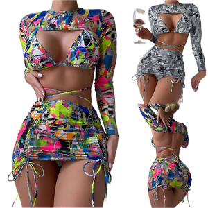 NOUVEAU STOCK – Ensemble bikini 4 pièces avec haut de plage imprimé à manches longues 4 couleurs, en Spandex/Nylon, imperméable, protection UV, et jupe de plage cache-maillot - Product Image 1