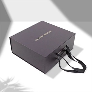 Caja de Regalo Magnética Plegable de Cartón Rígido con Logotipo Impreso Personalizado, Laminación Mate y Embalaje Reciclable - Product Image 4