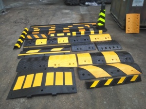 Ralentisseur de sécurité jaune 1000*300*60mm - Product Image 5