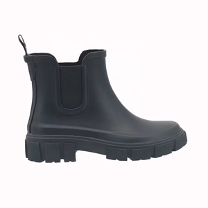 YL3555 Vente en gros <span class=keywords><strong>de</strong></span> bottes <span class=keywords><strong>de</strong></span> <span class=keywords><strong>pluie</strong></span> Chelsea pour femmes, en caoutchouc, imperméables, noires, unisexes, à la mode, personnalisées - Product Image 2