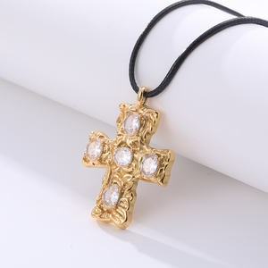 สร้อยคอจี้รูปผีเสื้อ ยูนิเซ็กซ์ ชุบทองโบราณ สายสแตนเลส แฟชั่นทันสมัย ของขวัญเครื่องประดับ - Product Image 1