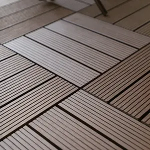 Piastrelle per Decking in gomma con rivestimento a scatto in WPC ingegnerizzato a prova d'umidità