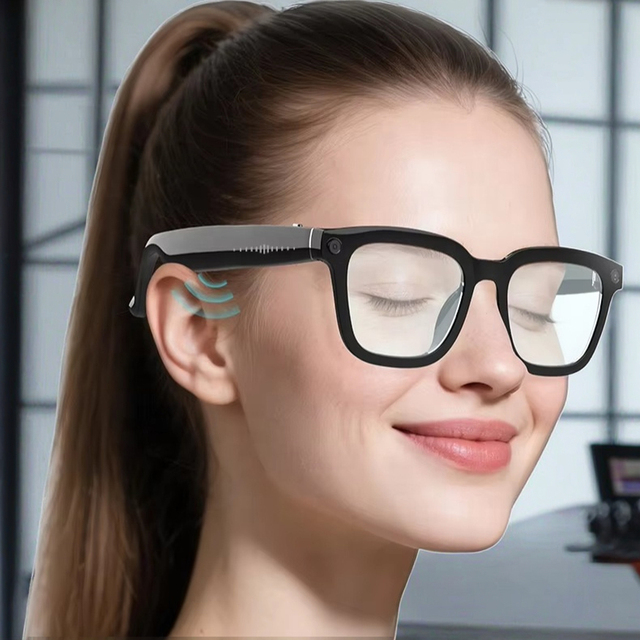 Innovative Tech Gift for Business Professionals for Appreciate Cutting Edge AI for Voice Translation IP68 Waterproof